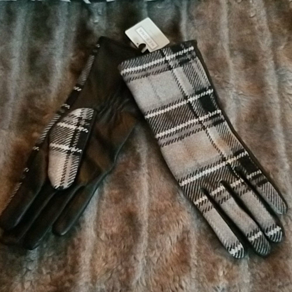Gloves - Picture 5 of 5
